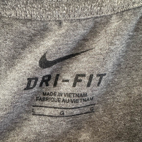 Nike Men's Gray Georgia Short Sleeve Tee - Picture 4 of 4